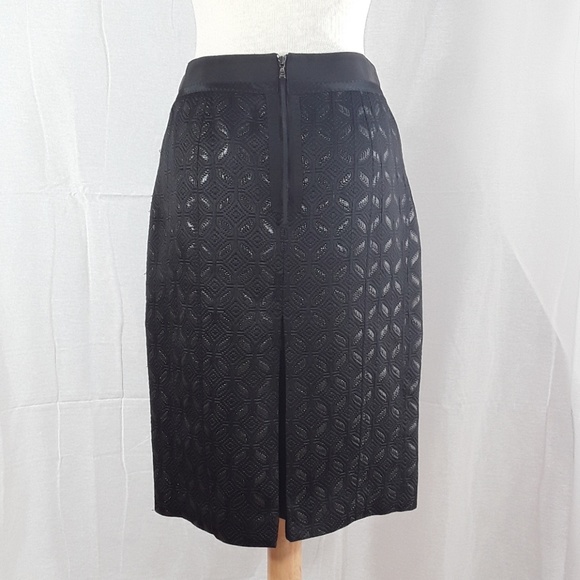 Ann Taylor black skirt with nice design pattern - Picture 3 of 5